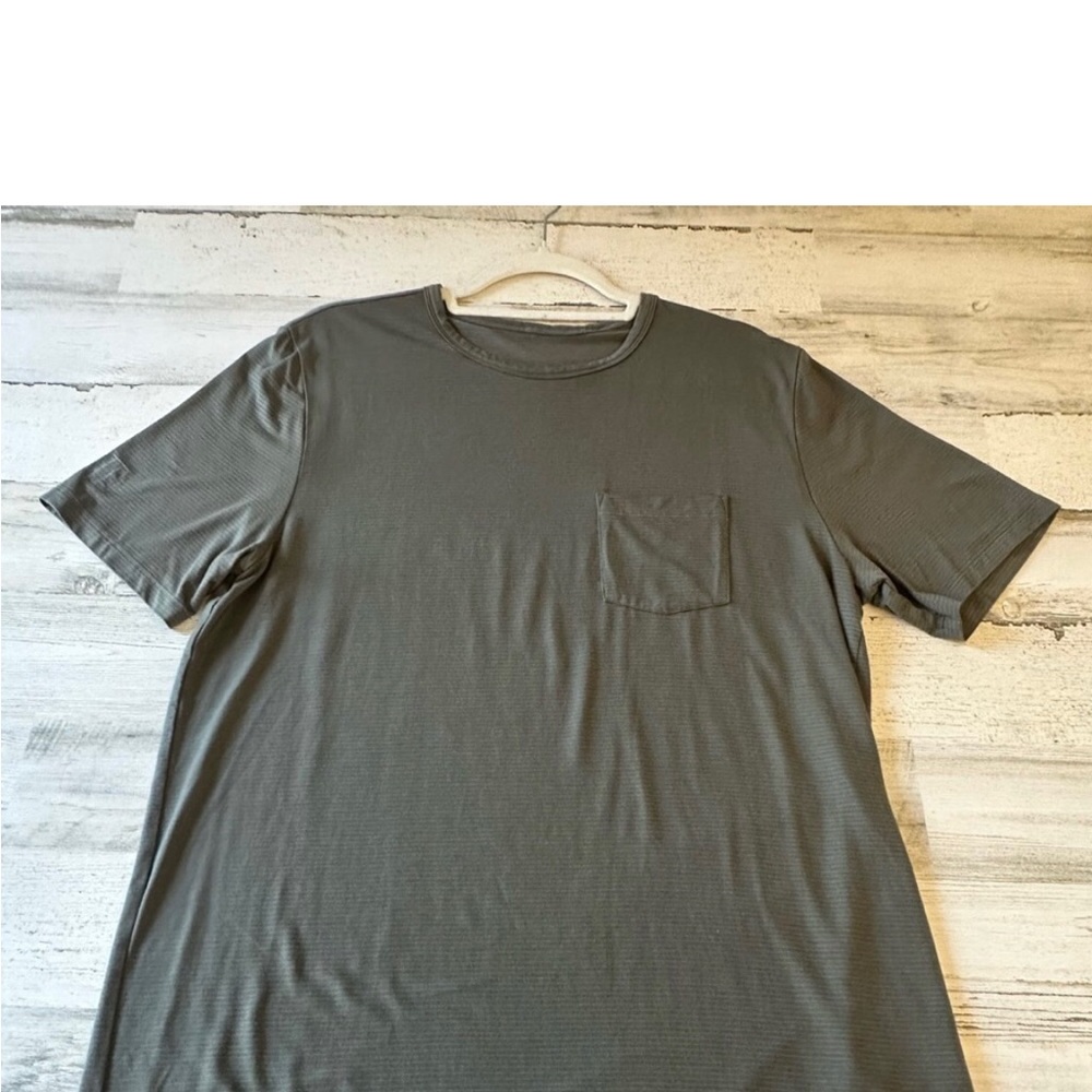Vuori Men's Super Soft Pima Cotton Stripe Minimalist Boxy T-shirt Olive Green